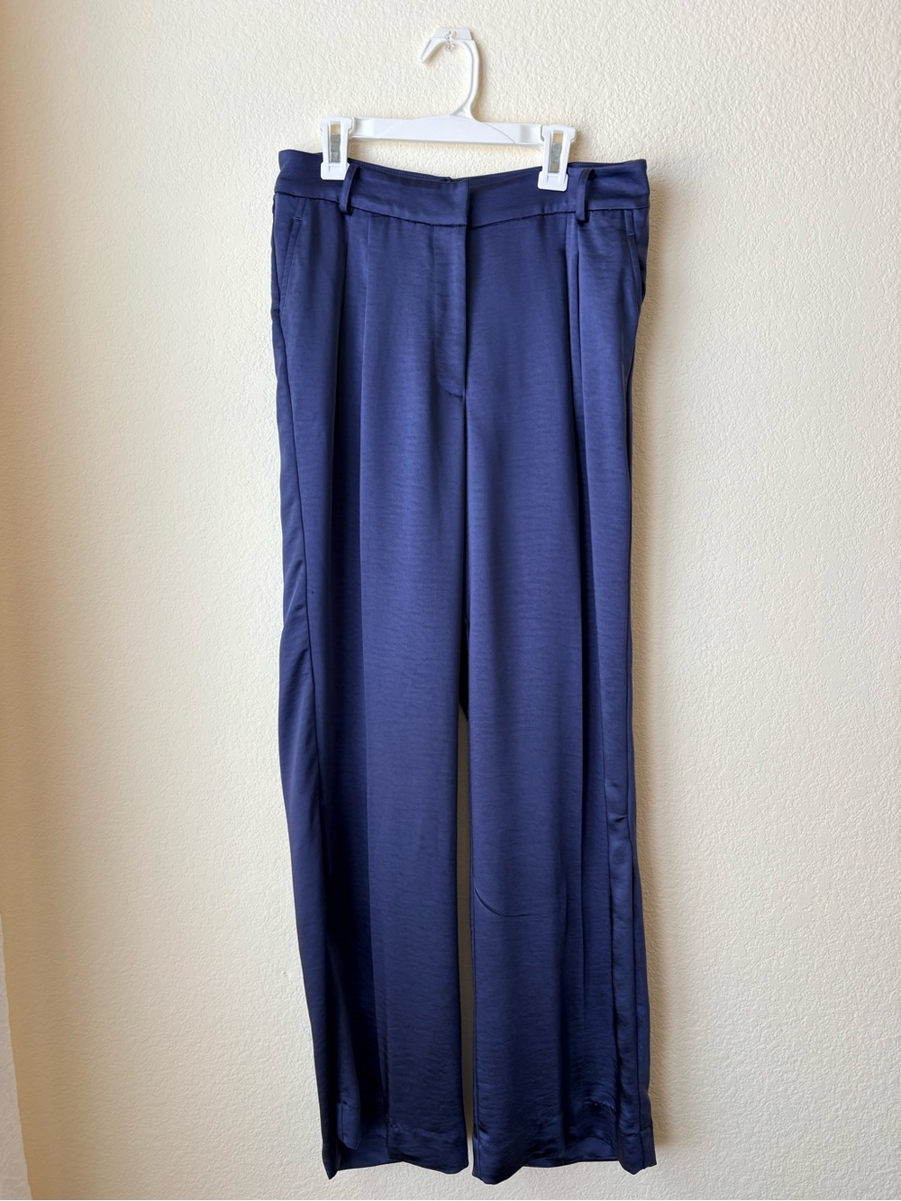 Vince Camuto Double-Breasted Navy Satin Blazer & Pants - Picture 3 of 5